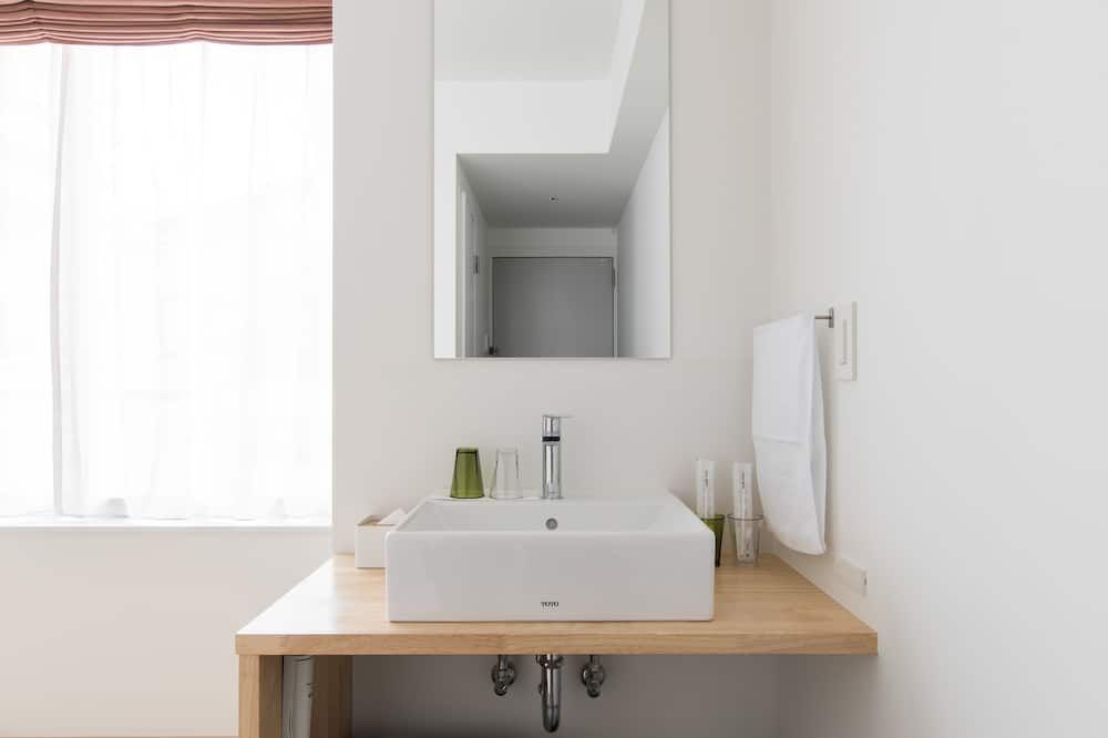 آخر