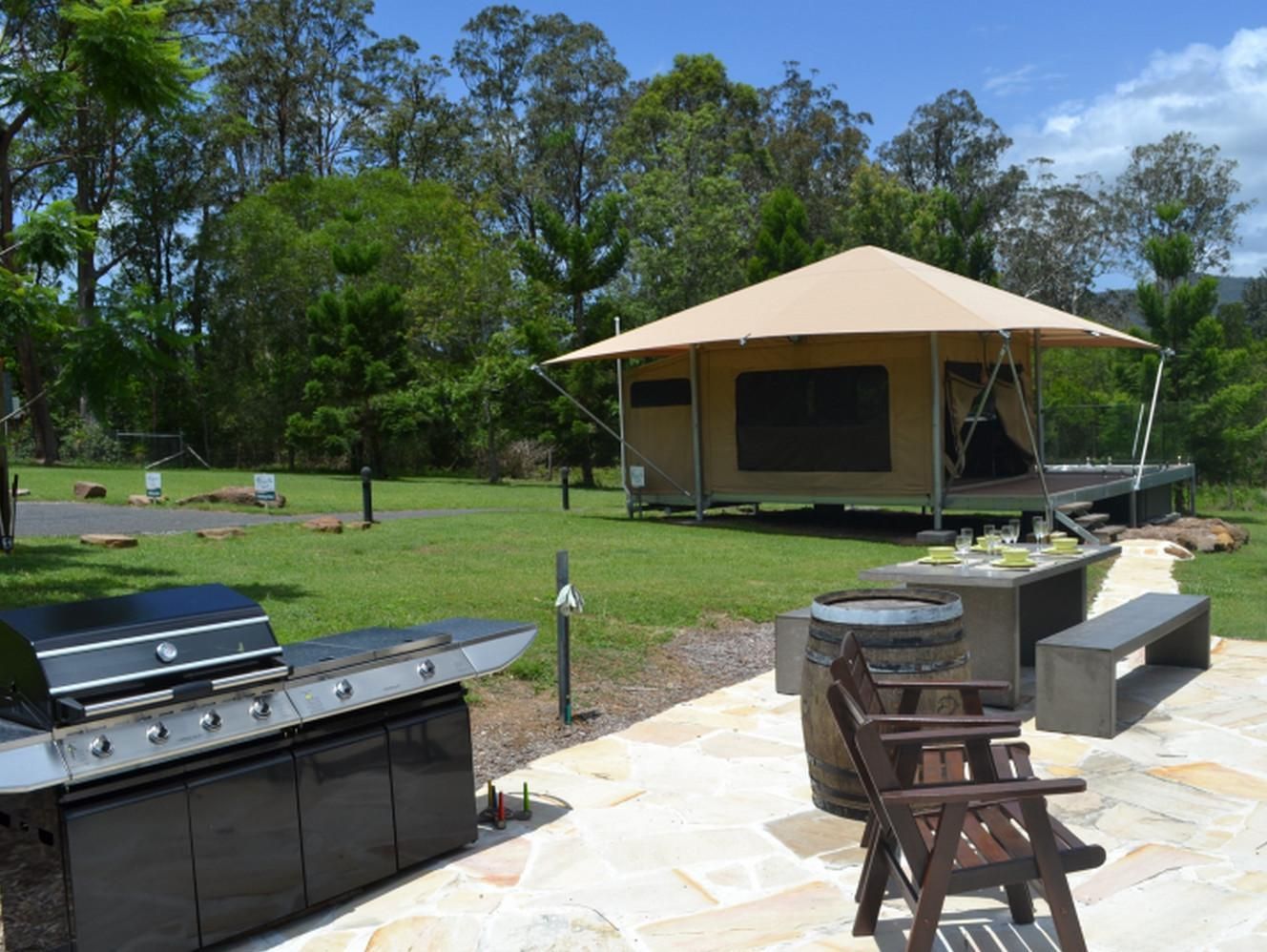 شرفة مرصوفة