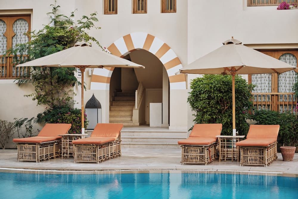 حوض السباحة صورة