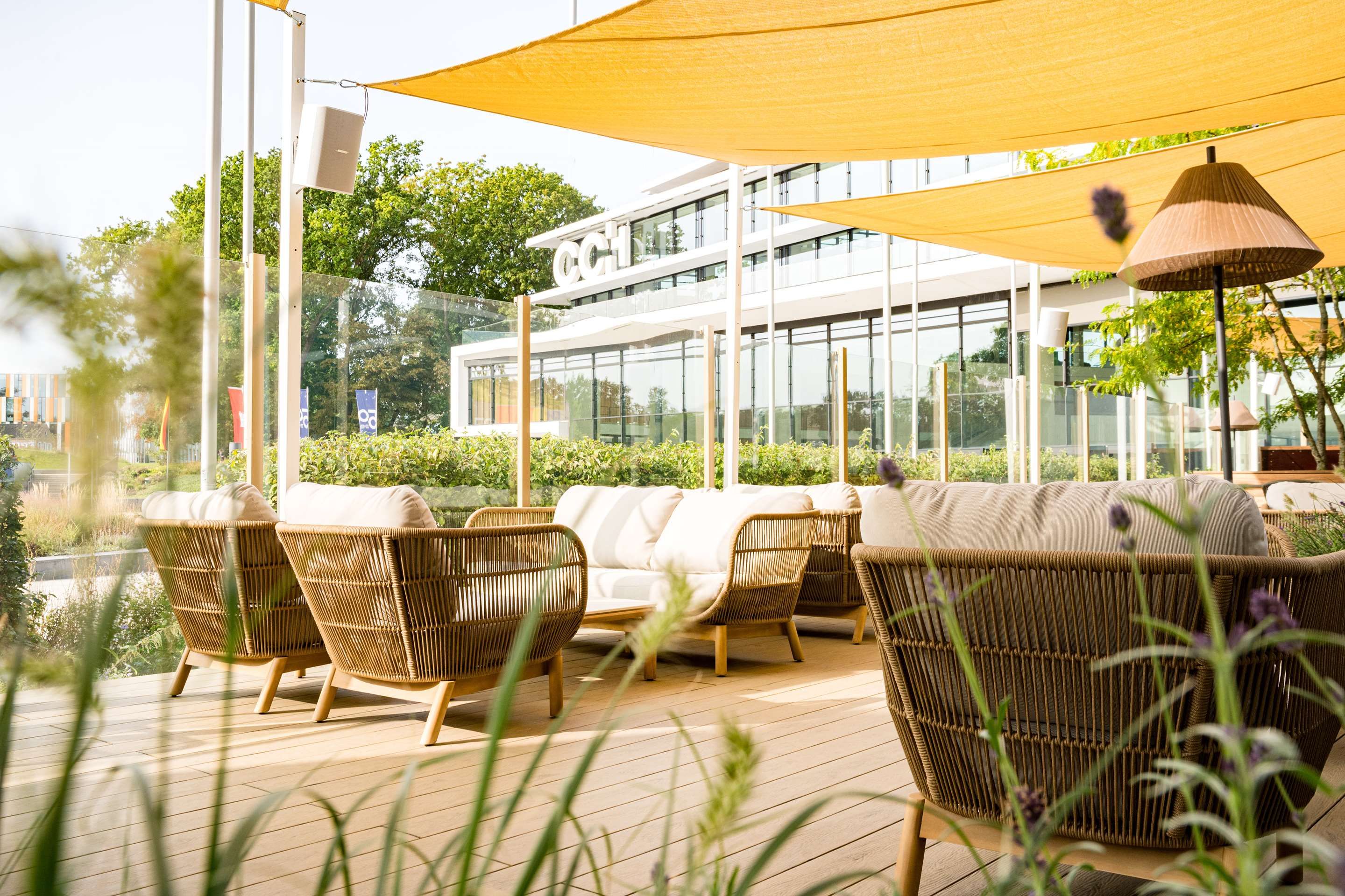 شرفة مرصوفة