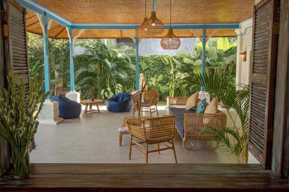 شرفة مرصوفة