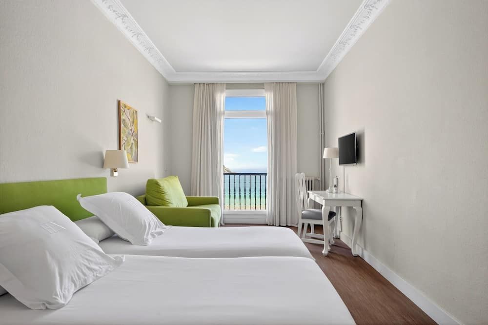 آخر