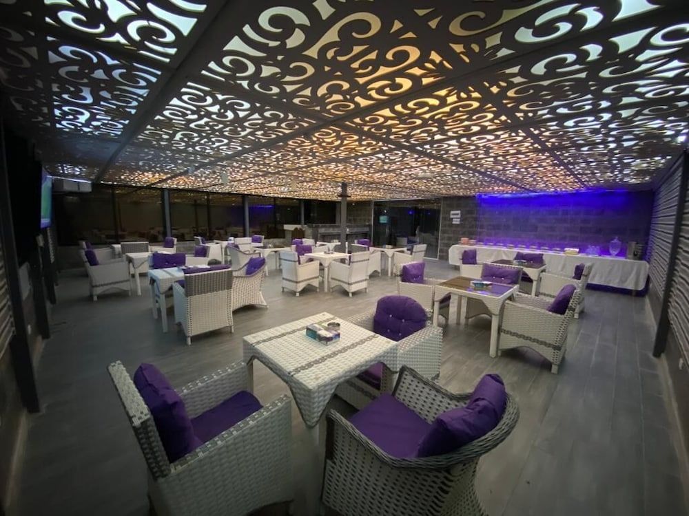 مطعم