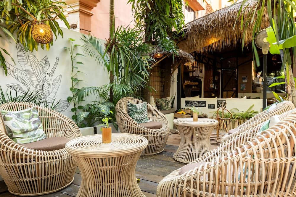 شرفة مرصوفة