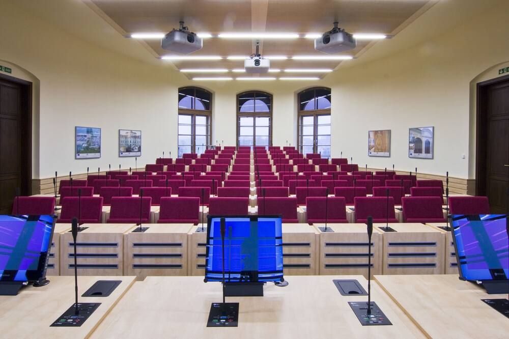 غرفة الاجتماعات