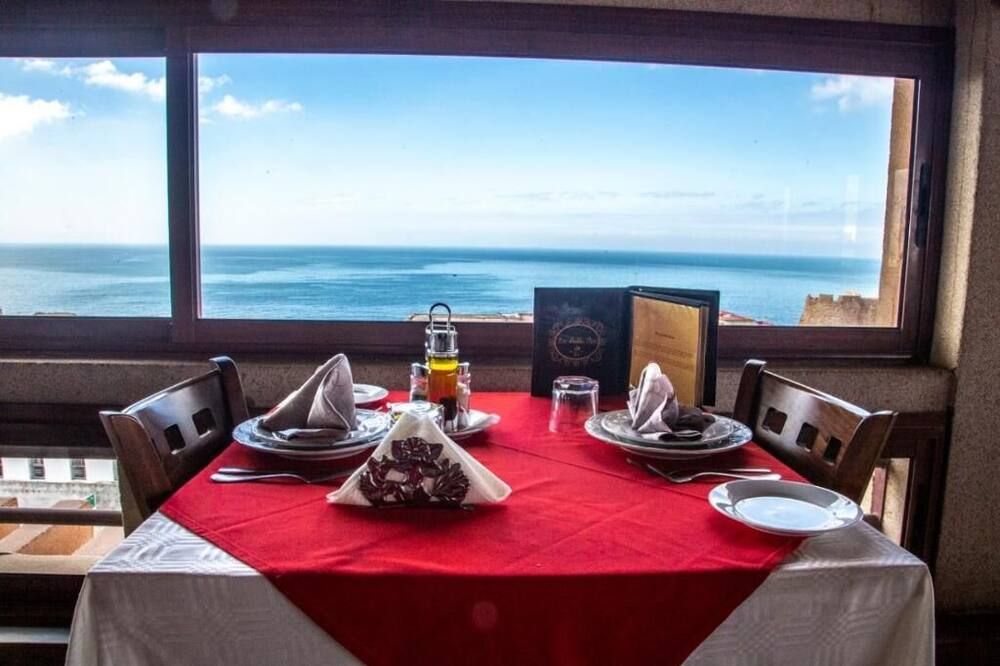 غرفة طعام صورة