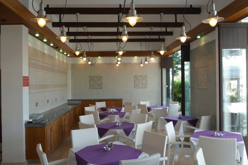 مطعم