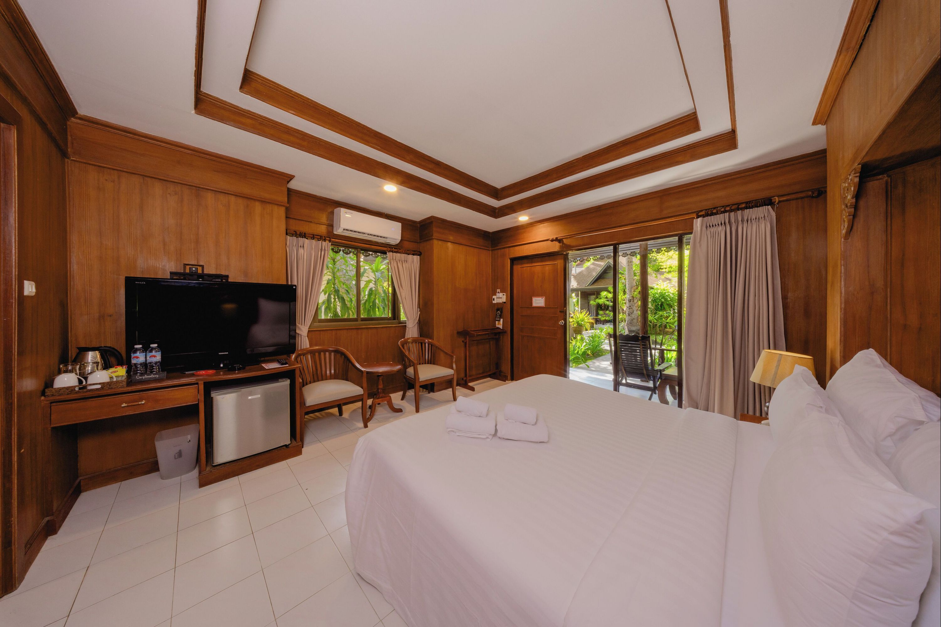 آخر