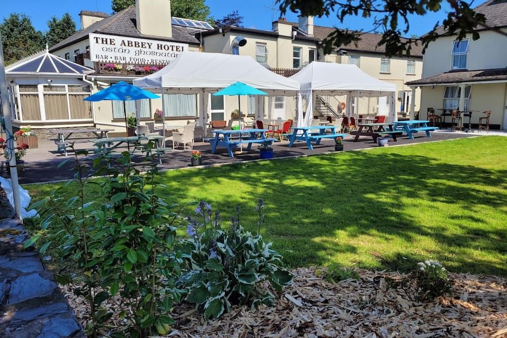 شرفة مرصوفة