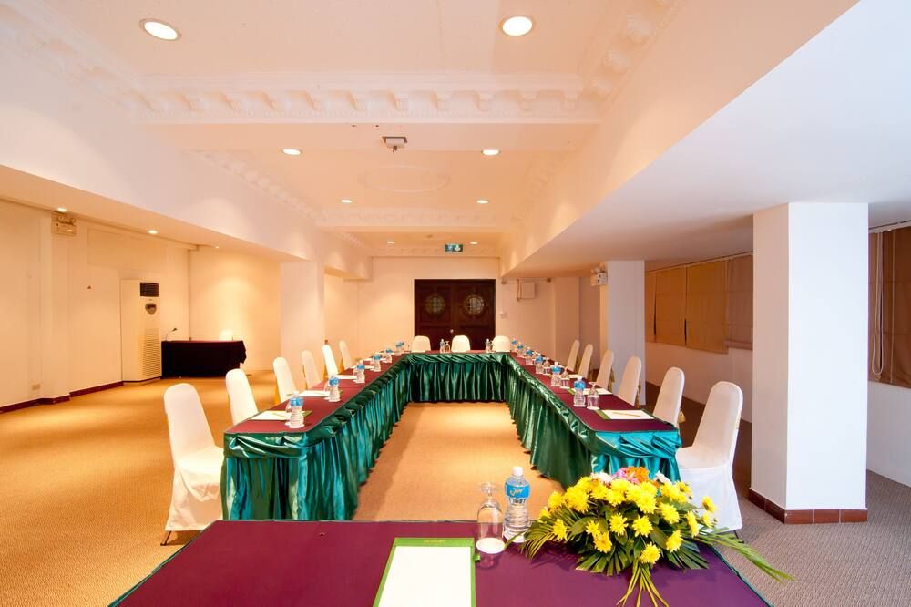 غرفة الاجتماعات