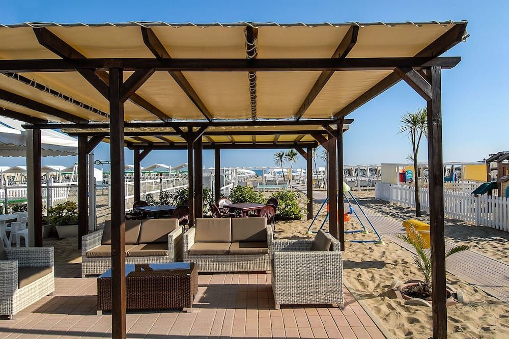 شرفة مرصوفة