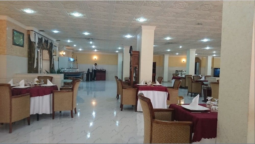 مطعم