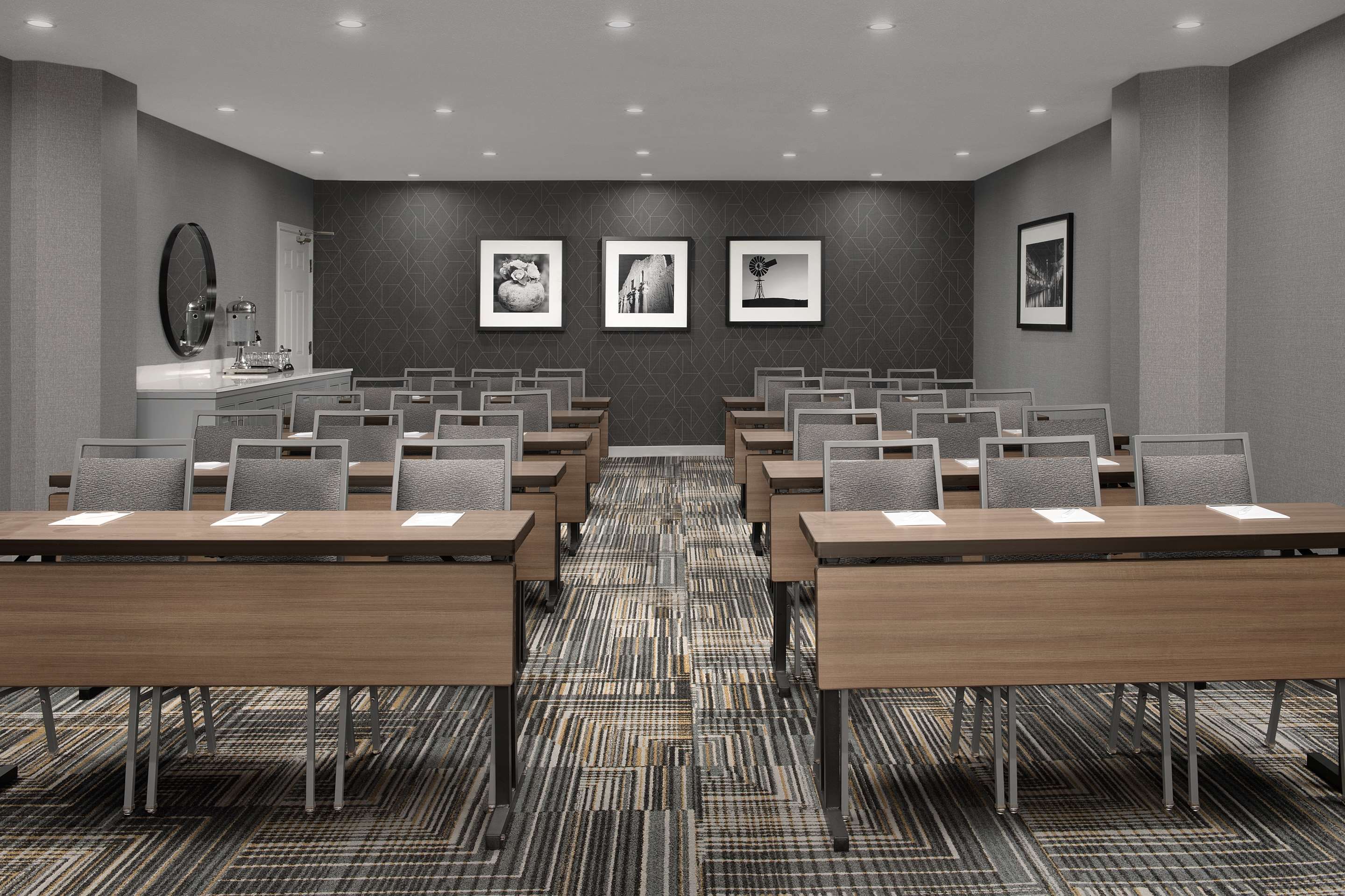 غرفة الاجتماعات