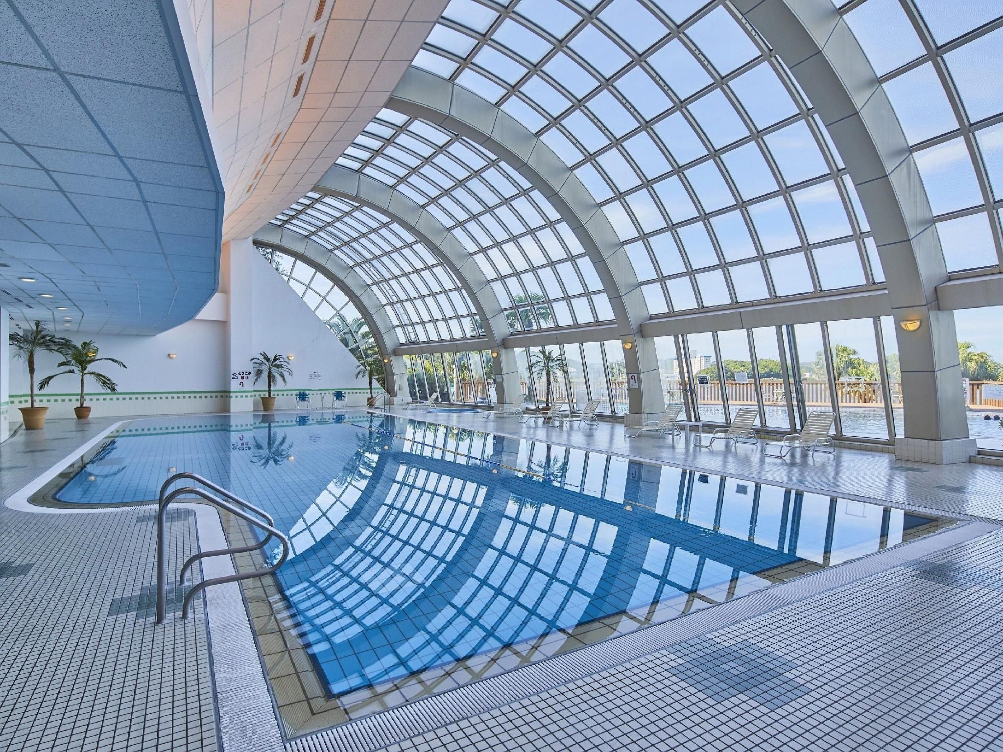 حوض السباحة صورة