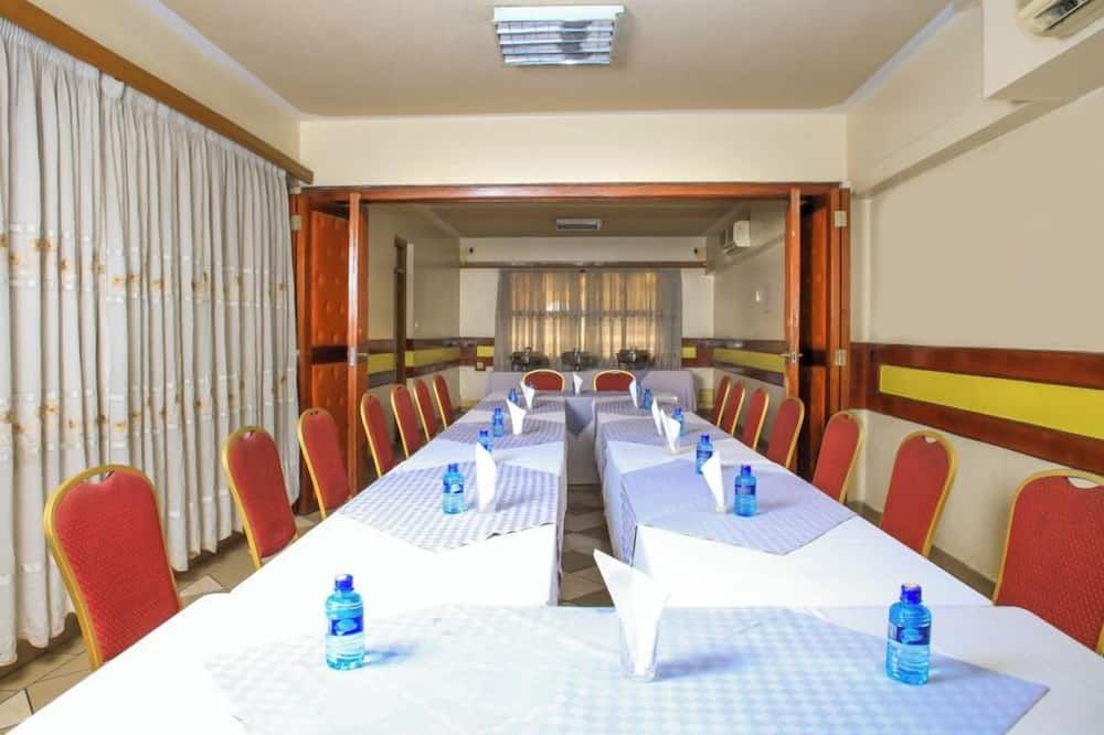 غرفة الاجتماعات