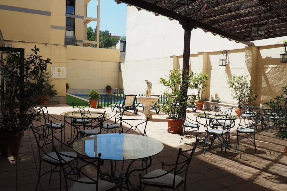 شرفة مرصوفة