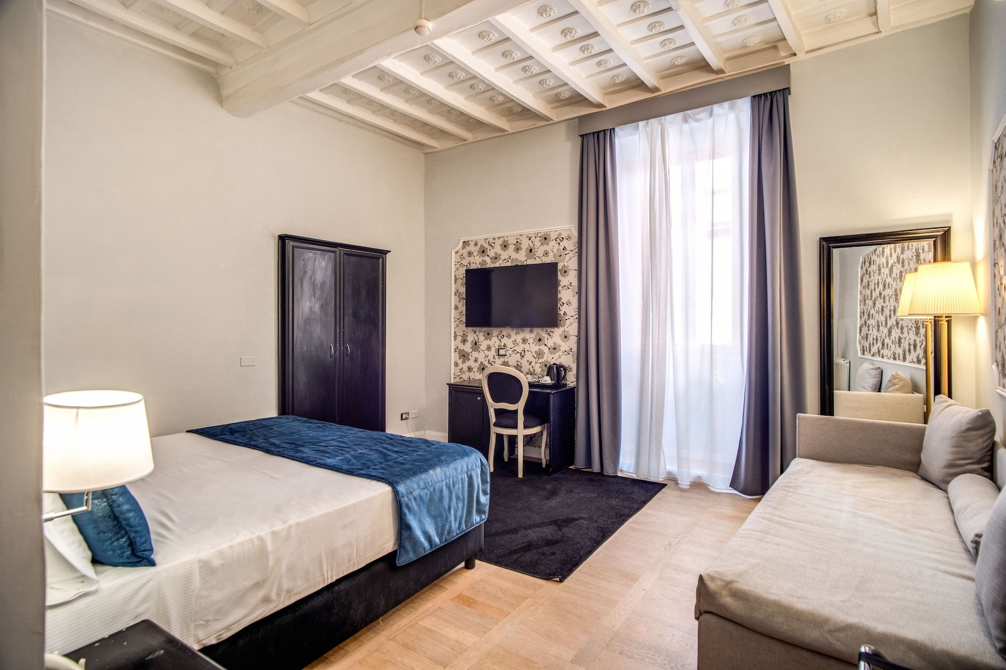 آخر