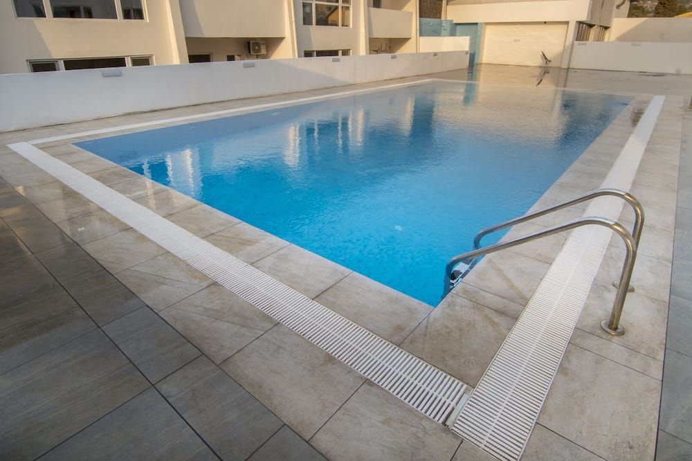 حوض السباحة صورة