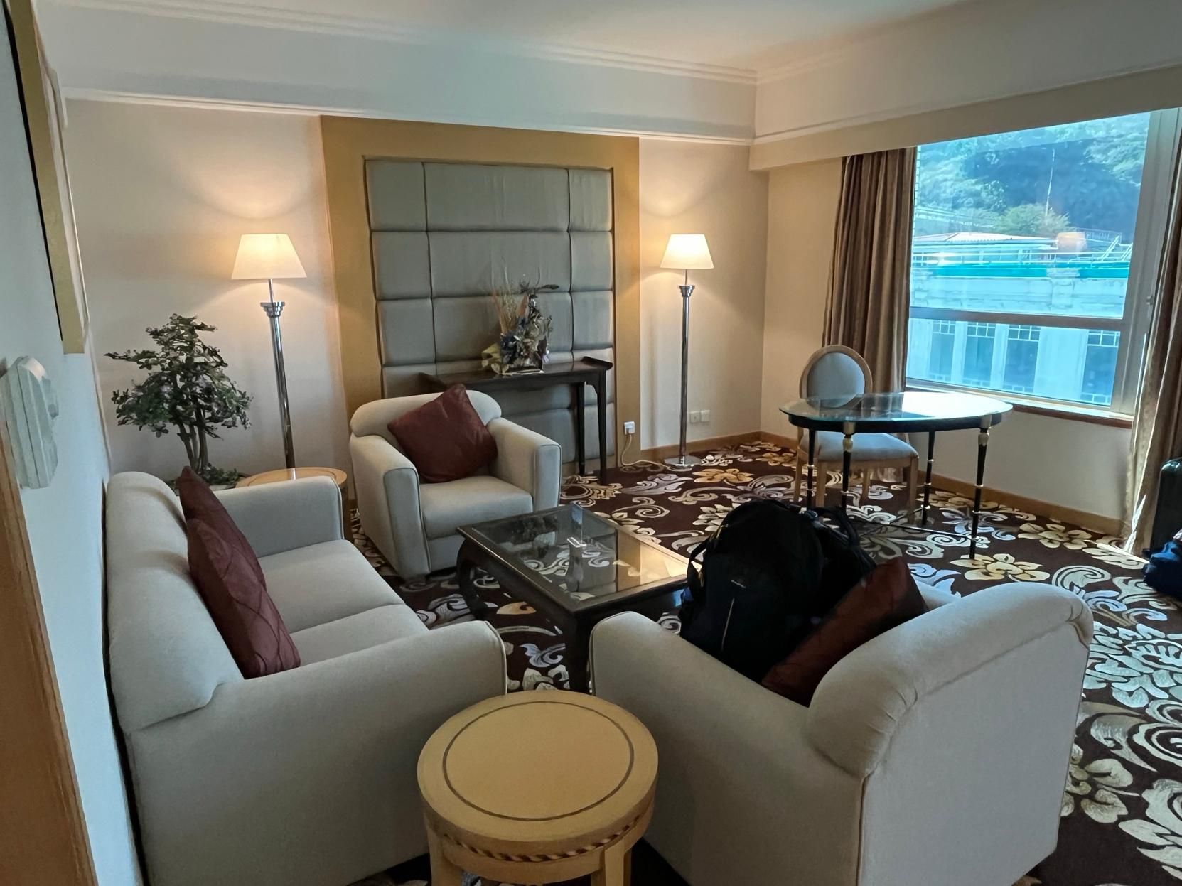 آخر
