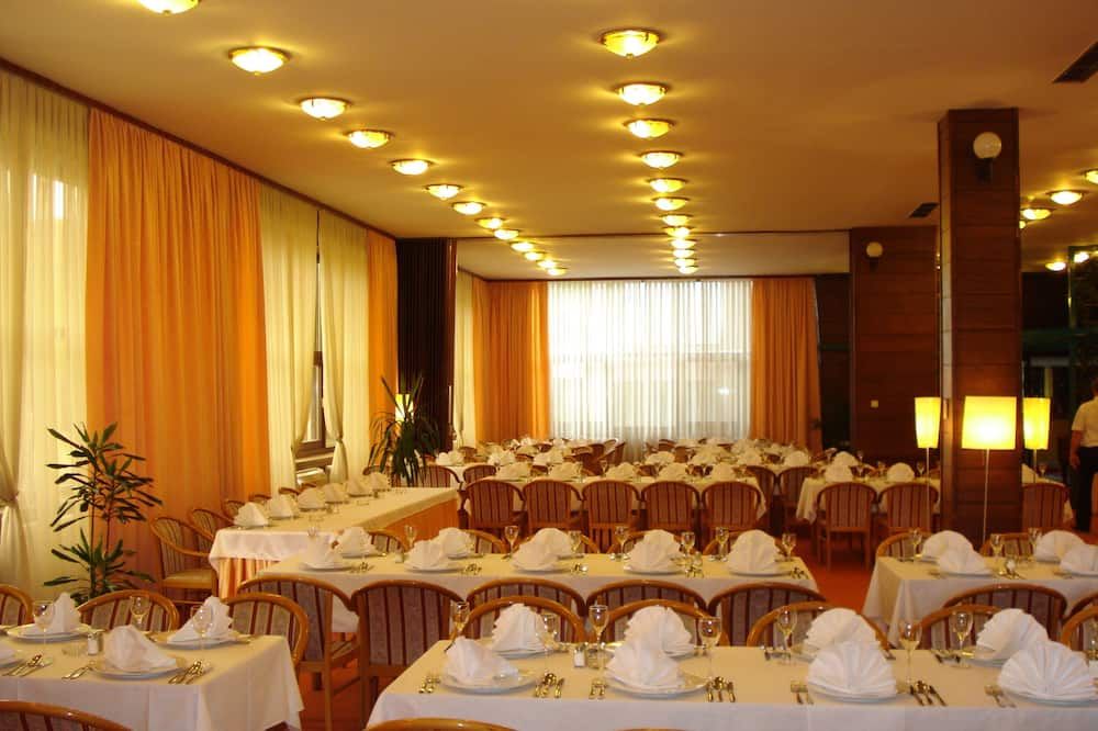 قاعة الولائم