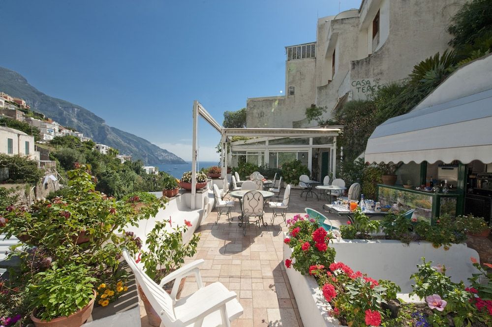 شرفة مرصوفة