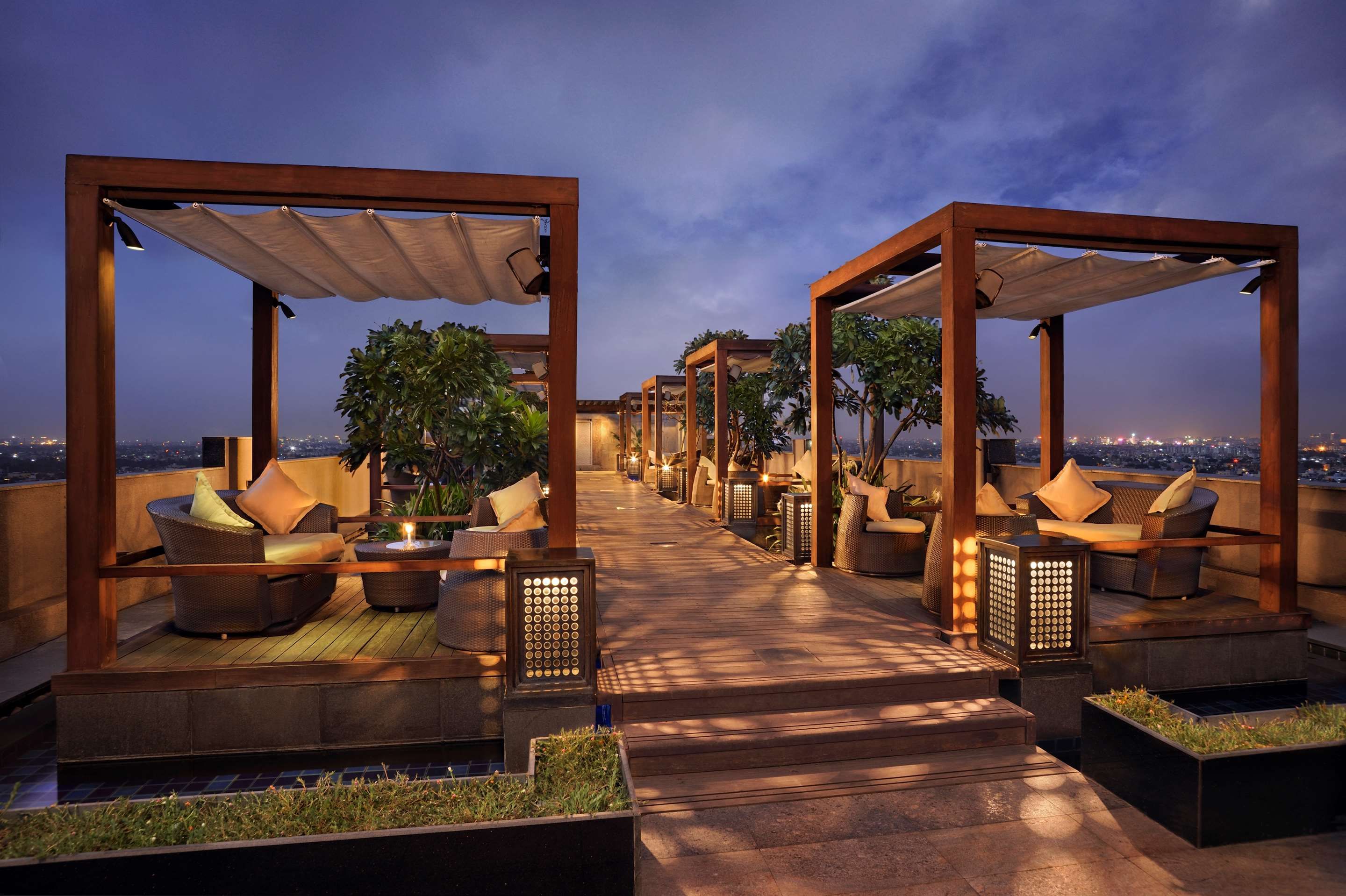 شرفة مرصوفة صورة