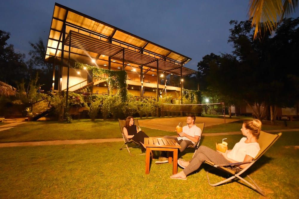 شرفة مرصوفة