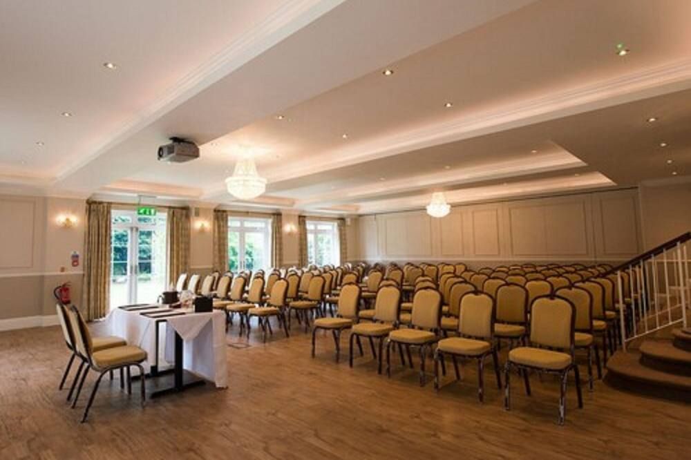 غرفة الاجتماعات