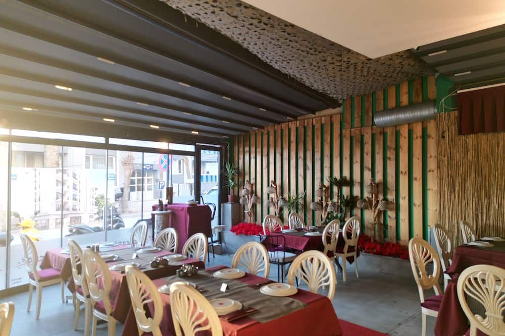 مطعم