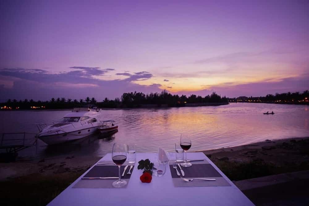 غرفة الاجتماعات