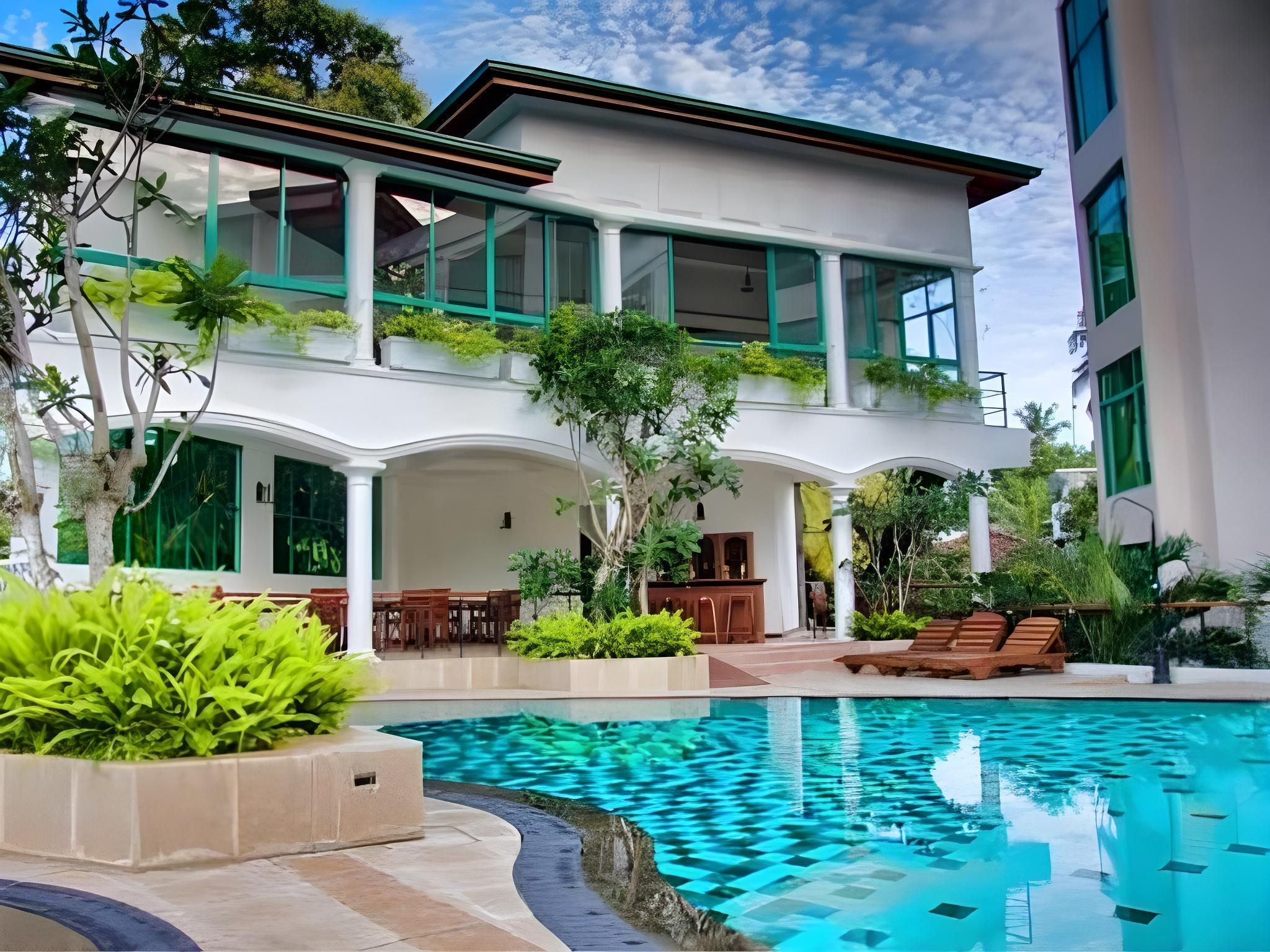 حوض السباحة صورة