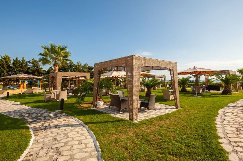 شرفة مرصوفة