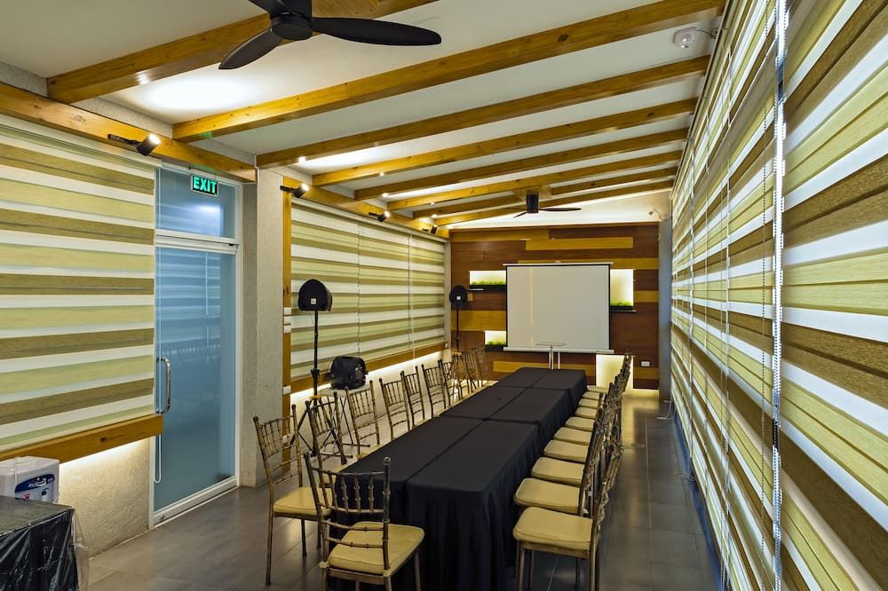 غرفة الاجتماعات