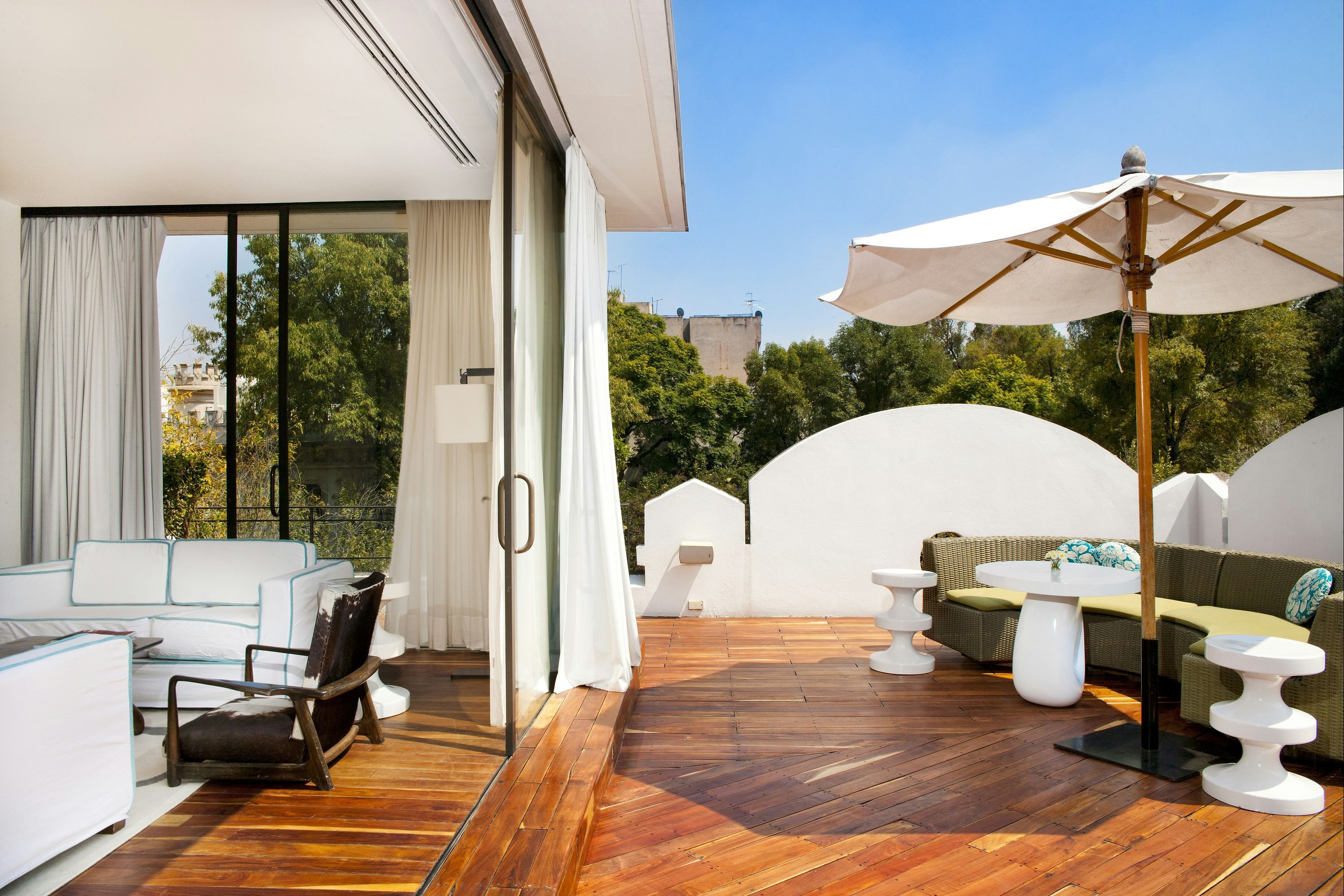 شرفة مرصوفة