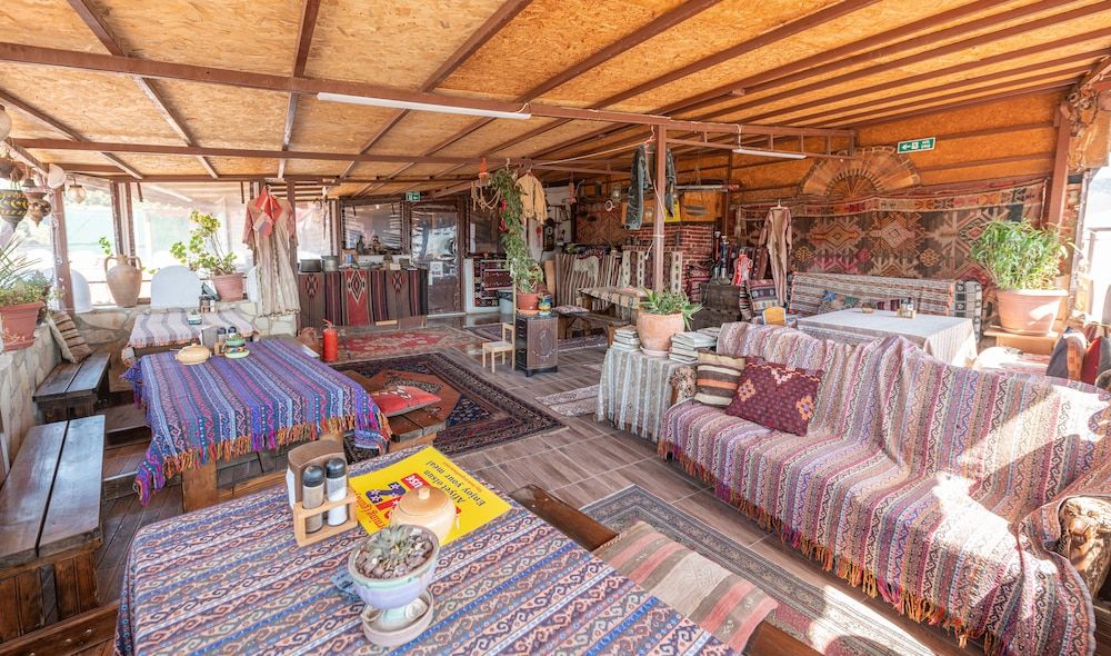 شرفة مرصوفة