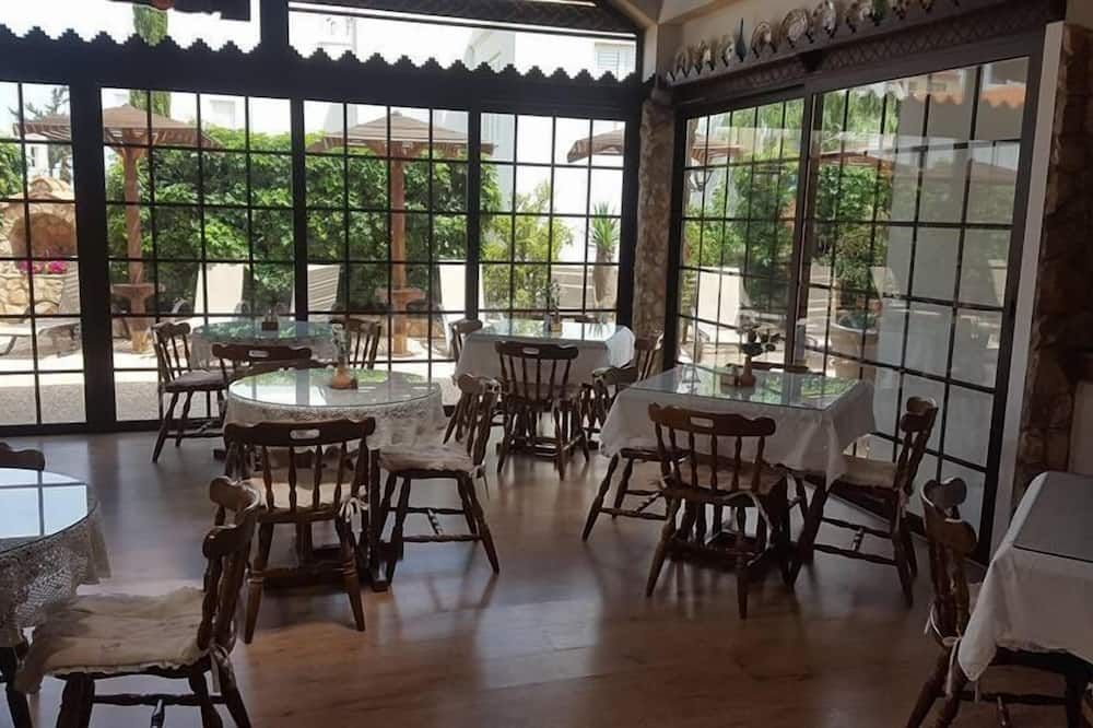 مطعم