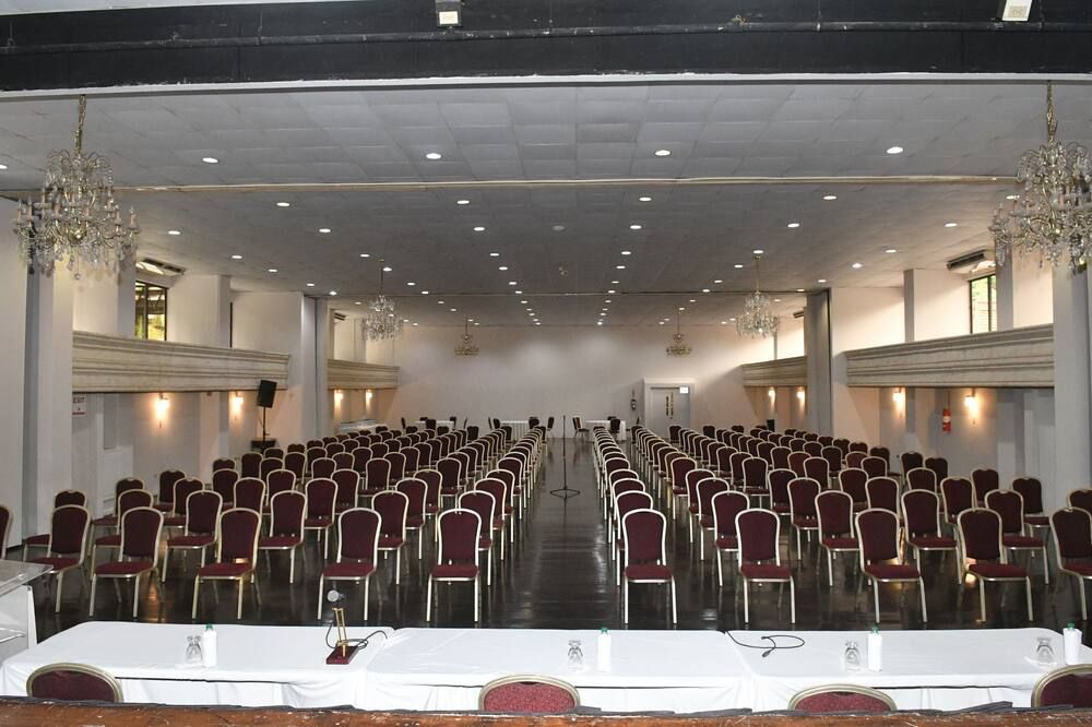 غرفة الاجتماعات