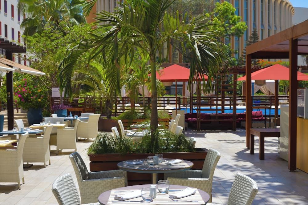 شرفة مرصوفة