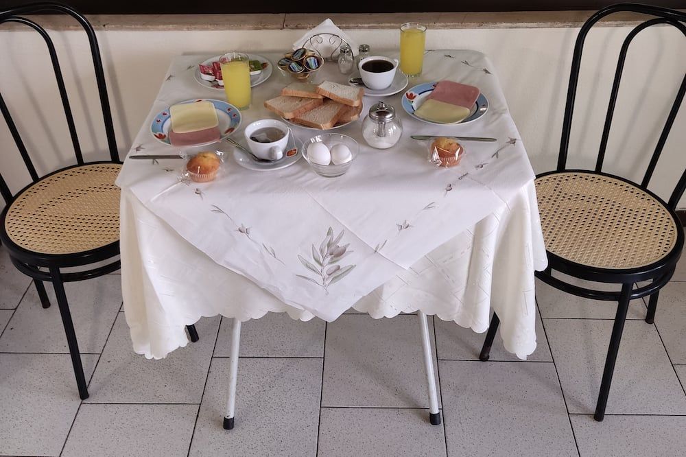 غرفة طعام صورة