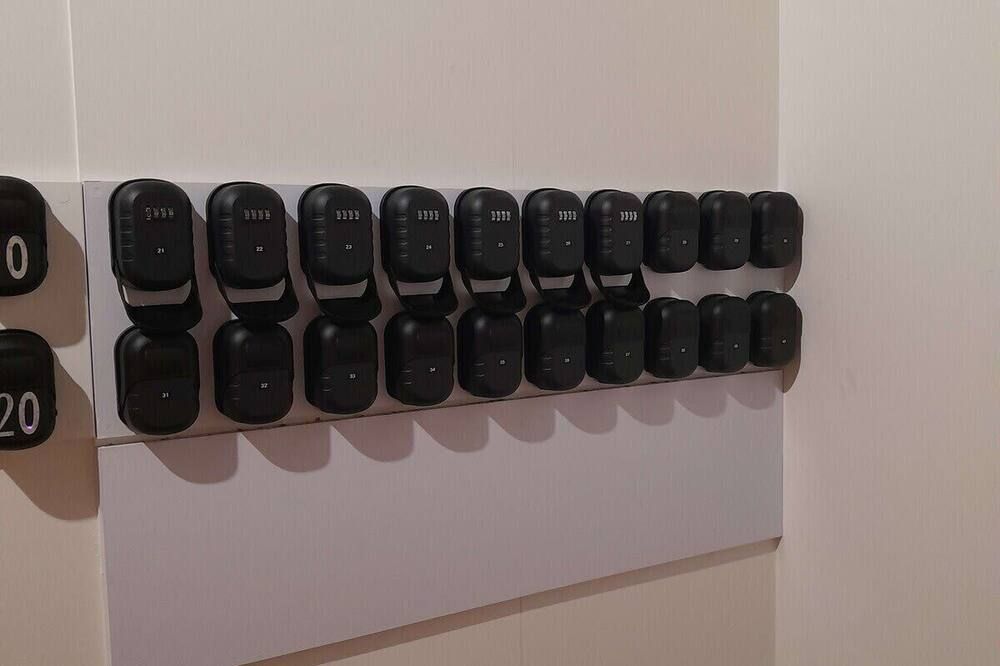 آخر