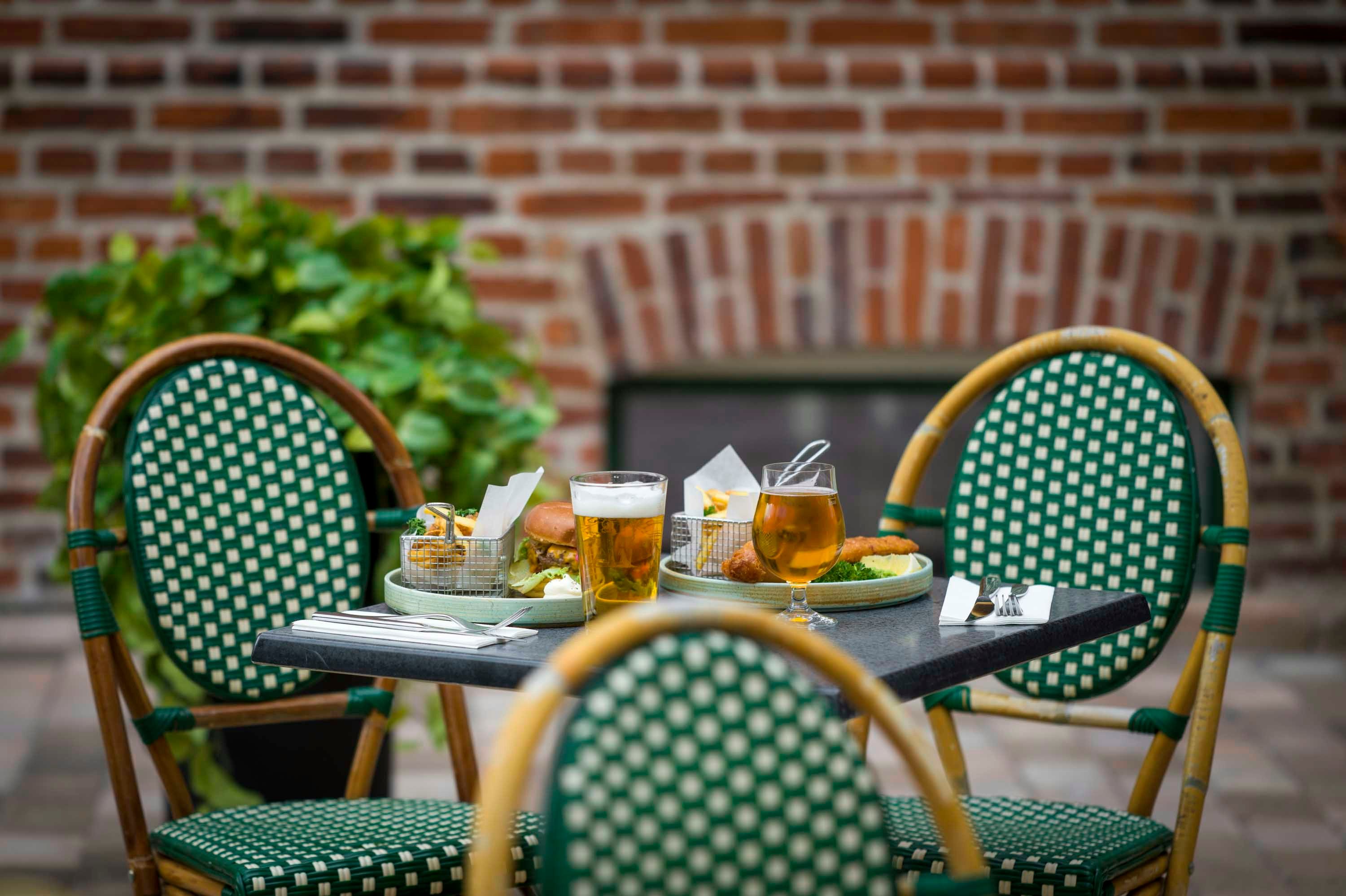 شرفة مرصوفة