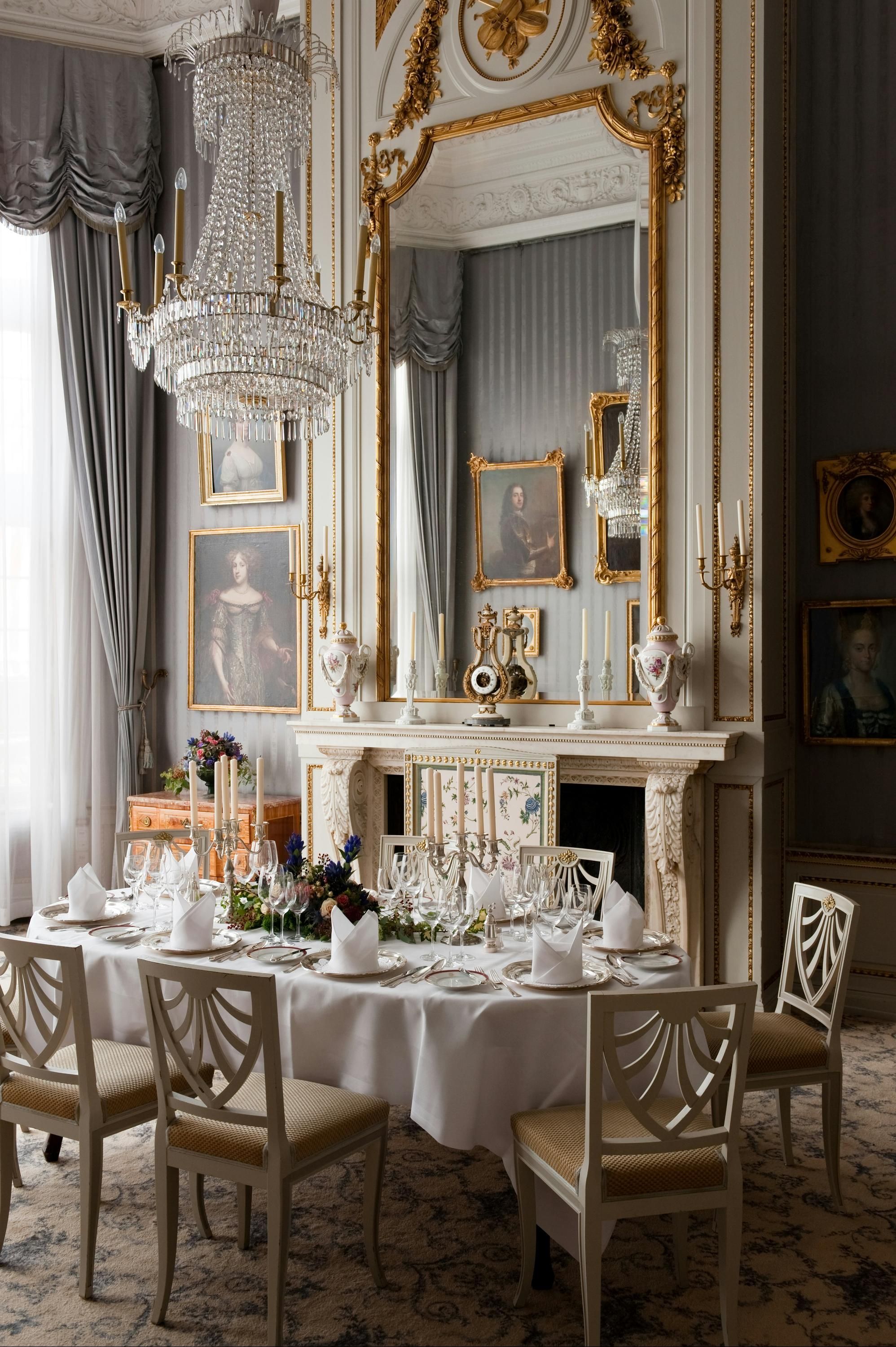 غرفة الاجتماعات