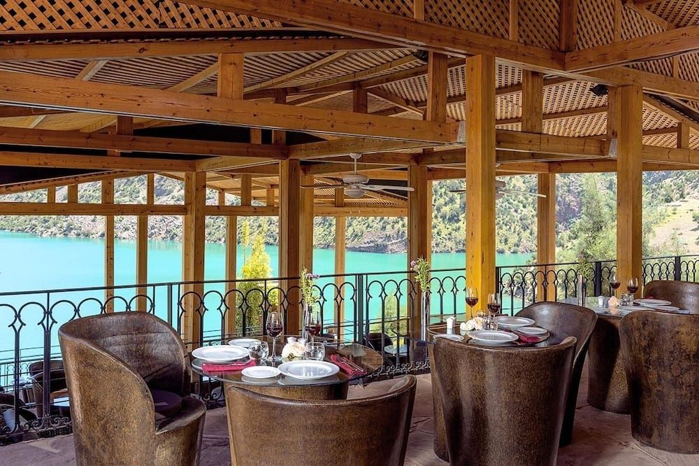 مطعم