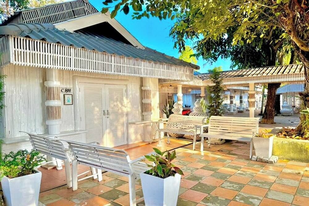 شرفة مرصوفة