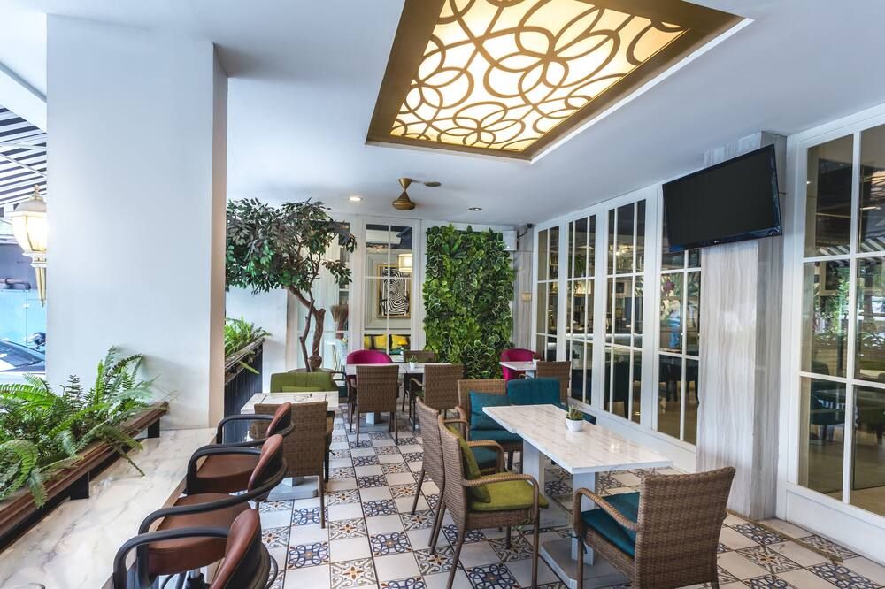 شرفة مرصوفة