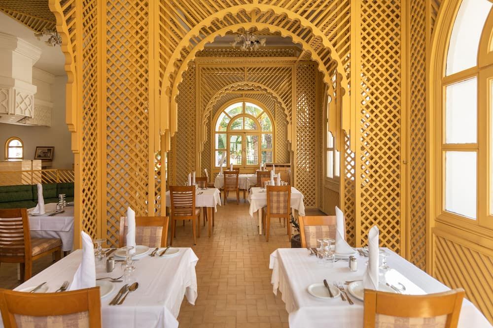 مطعم