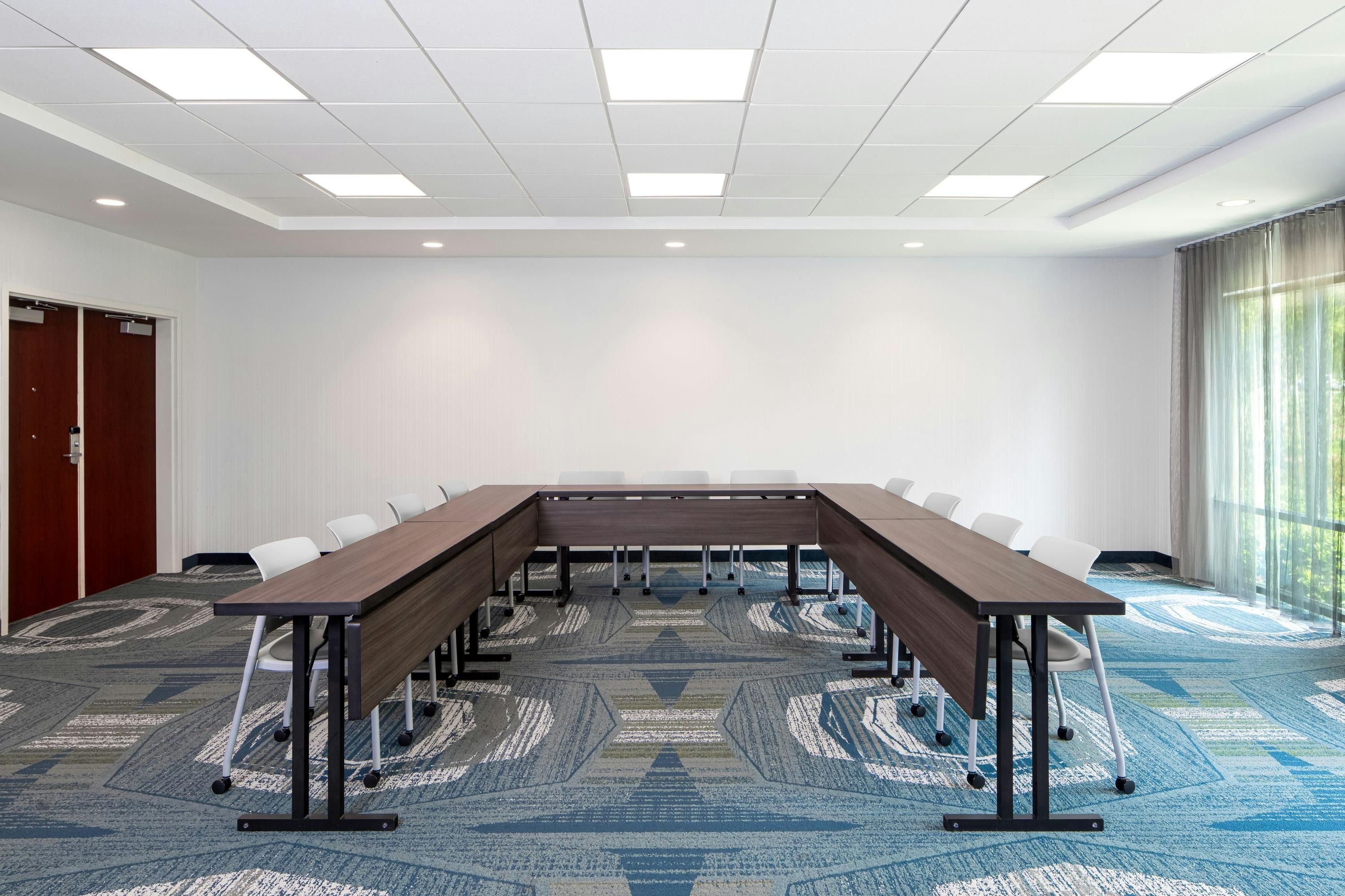 غرفة الاجتماعات