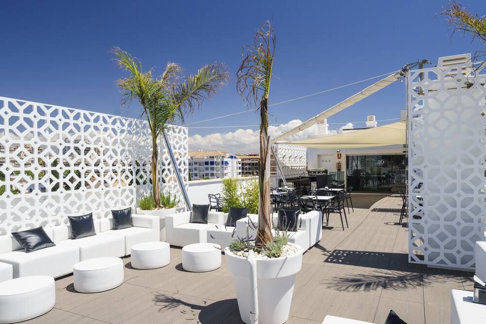 شرفة مرصوفة