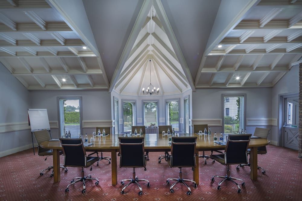 غرفة الاجتماعات