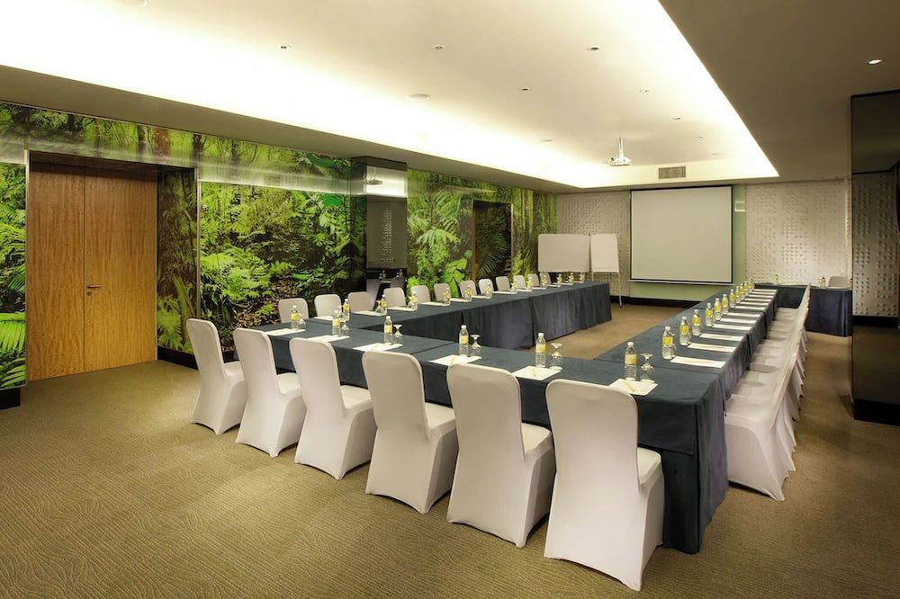 غرفة الاجتماعات